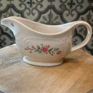 VINTAGE - 1980s Pfaltzgraff Meadow Lane Gravy Boat USA